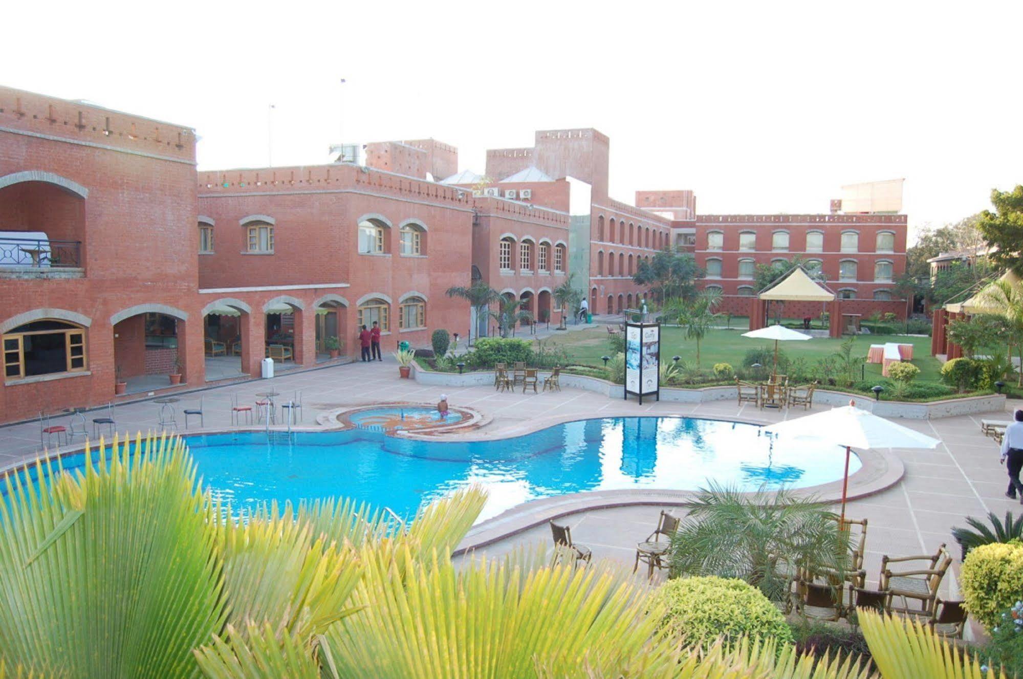 Hotel Cambay Sapphire, Gandhinagar Exterior foto